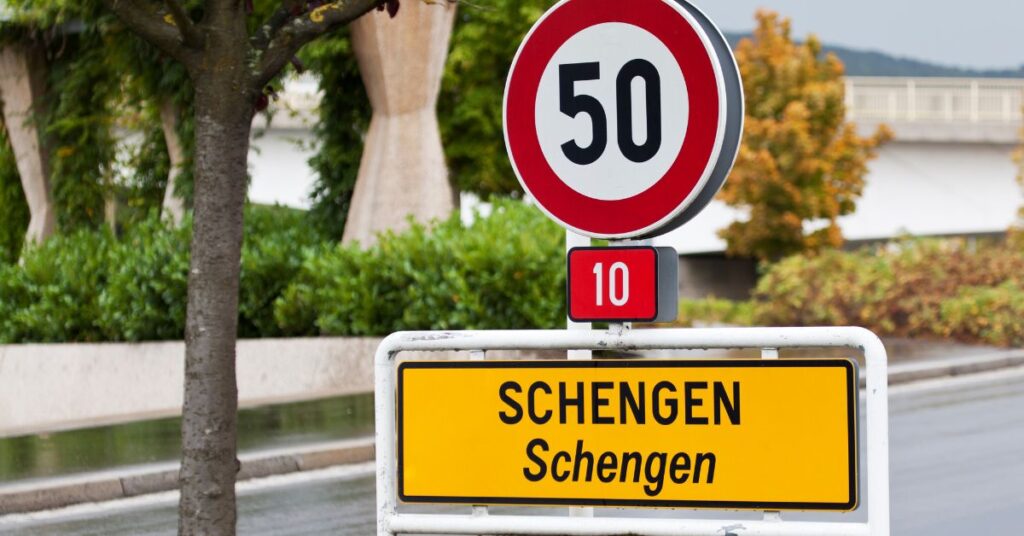 How to Apply for Schengen Visa from Pakistan? (8 Easy Steps) 1 How to Apply for Schengen Visa from Pakistan?