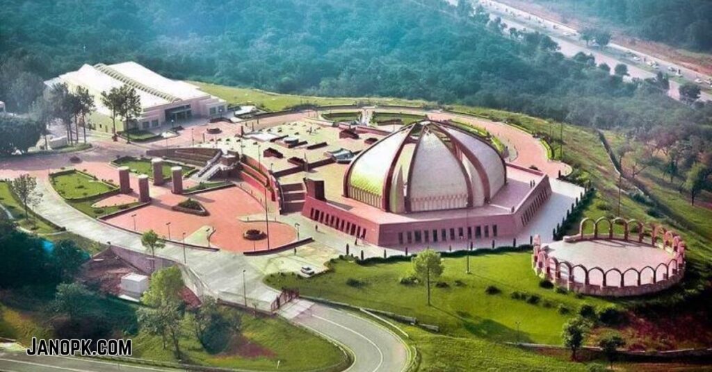 Top 10 Best Places to Visit in Islamabad 4 Pakistan Monument